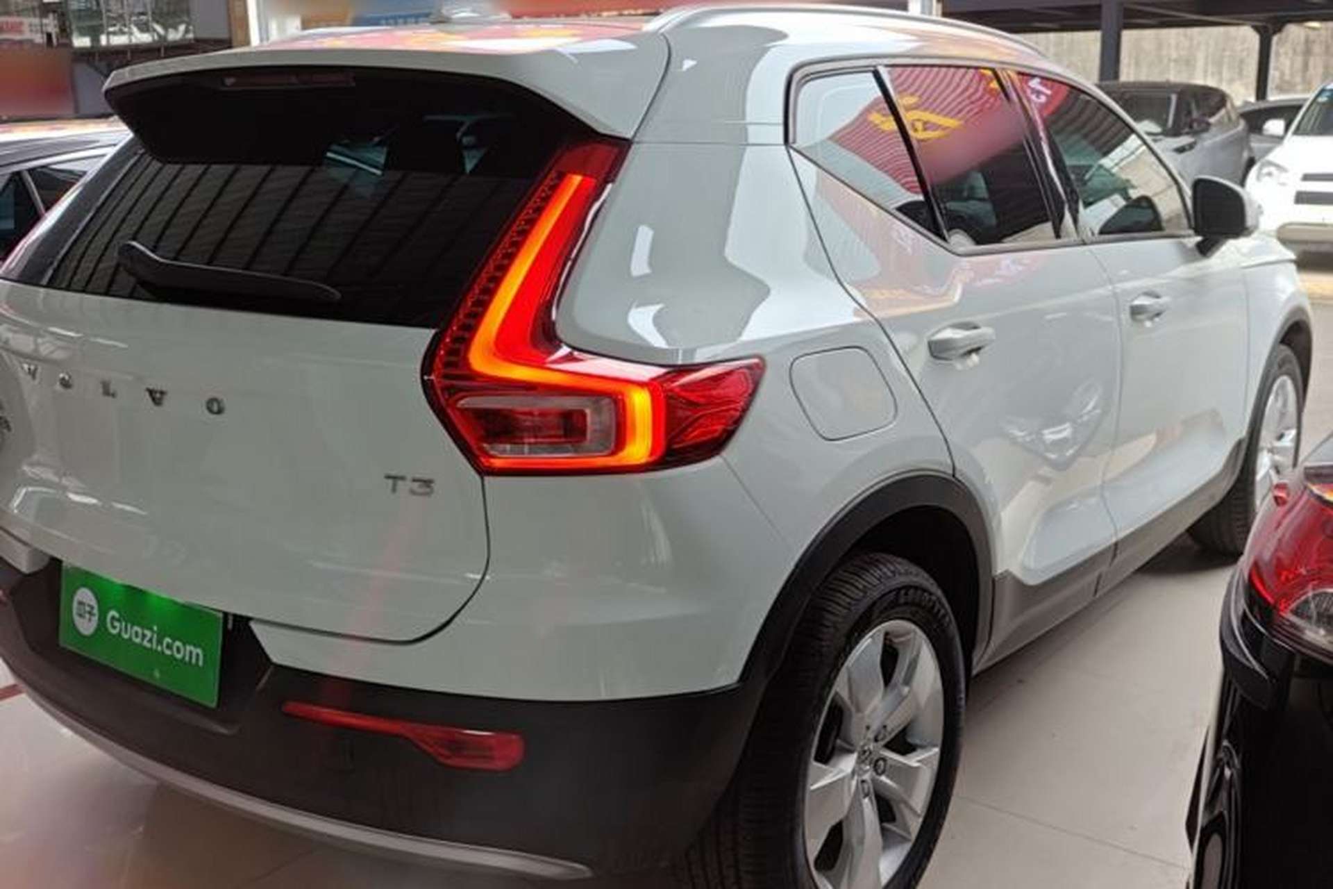 Used Volvo XC40 2020 T3 Smart & Stylish Edition Rear Right 45 Deg