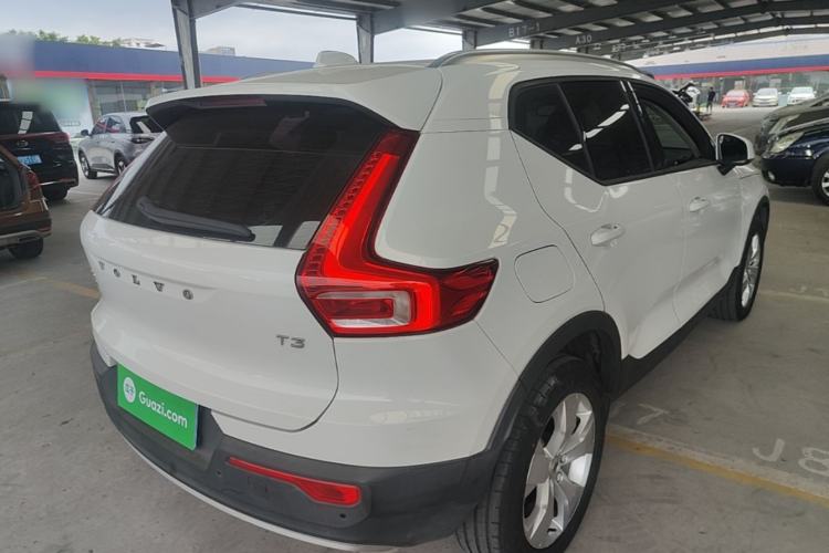 Used Volvo XC40 2020 T3 Smart & Stylish Edition Rear Right 45 Deg