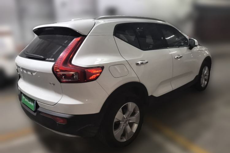 Used Volvo XC40 2020 T3 Smart & Stylish Edition Rear Right 45 Deg
