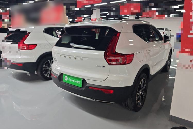 Used Volvo XC40 2020 T4 Four-Wheel Drive Smart Luxury Edition Rear Right 45 Deg