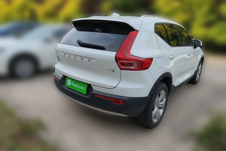 Used Volvo XC40 2020 T3 Smart & Stylish Edition Rear Right 45 Deg