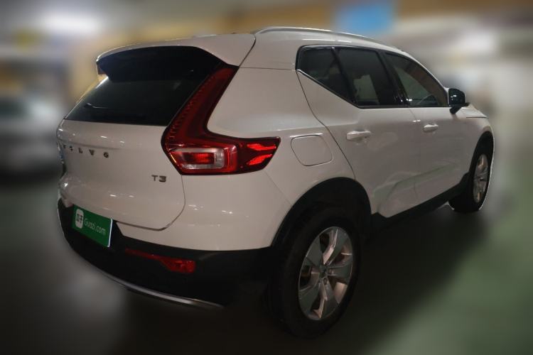 Used Volvo XC40 2020 T3 Smart & Stylish Edition Rear Right 45 Deg