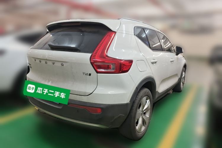 Used Volvo XC40 2020 T3 Smart & Stylish Edition Rear Right 45 Deg