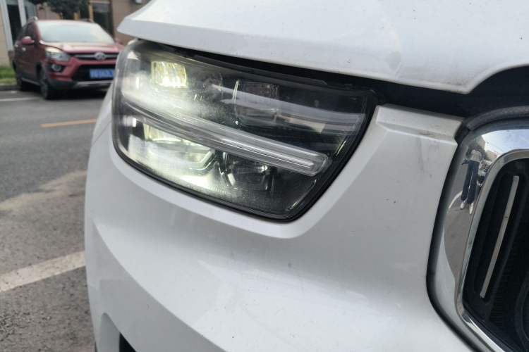 Used Volvo XC40 2020 T3 Zhiyuan Luxury Edition Right Front Headlight