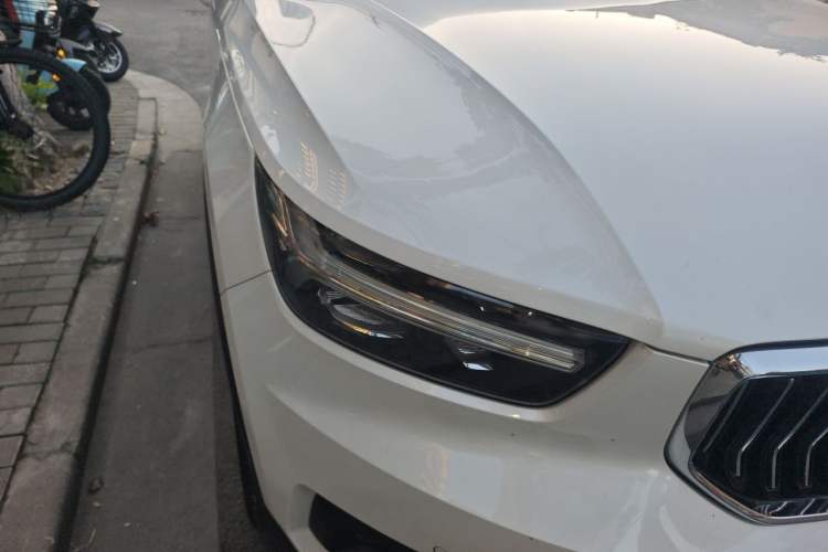 Used Volvo XC40 2020 T4 Four-Wheel Drive Smart Luxury Edition Right Front Headlight
