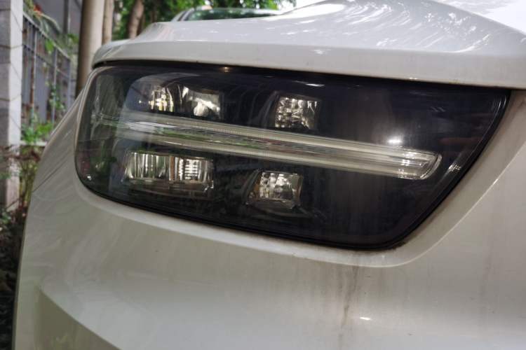 Used Volvo XC40 2020 T4 Four-Wheel Drive Smart Luxury Edition Right Front Headlight