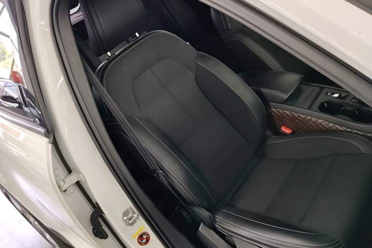 Used Volvo XC40 2020 T3 Smart & Stylish Edition Right Front Seat