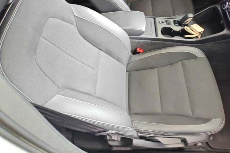 Used Volvo XC40 2020 T3 Smart & Stylish Edition Right Front Seat
