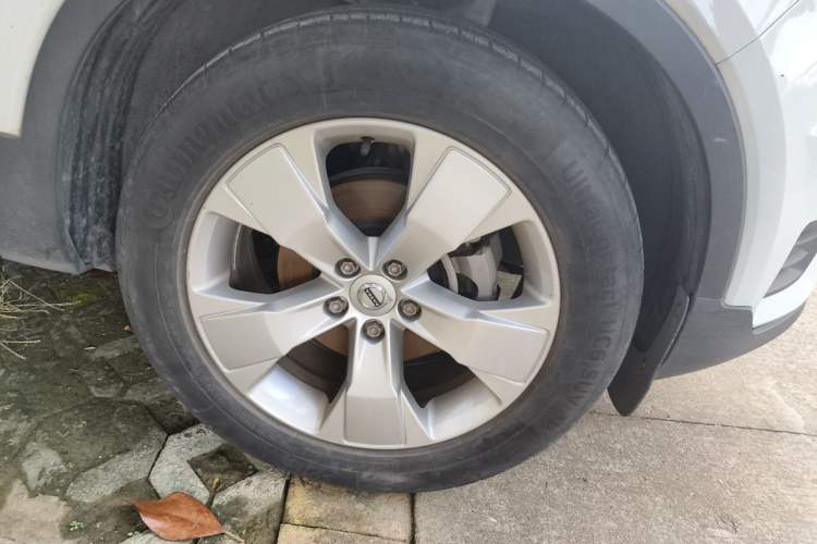 Used Volvo XC40 2020 T3 Smart & Stylish Edition Right Front Wheel Hub