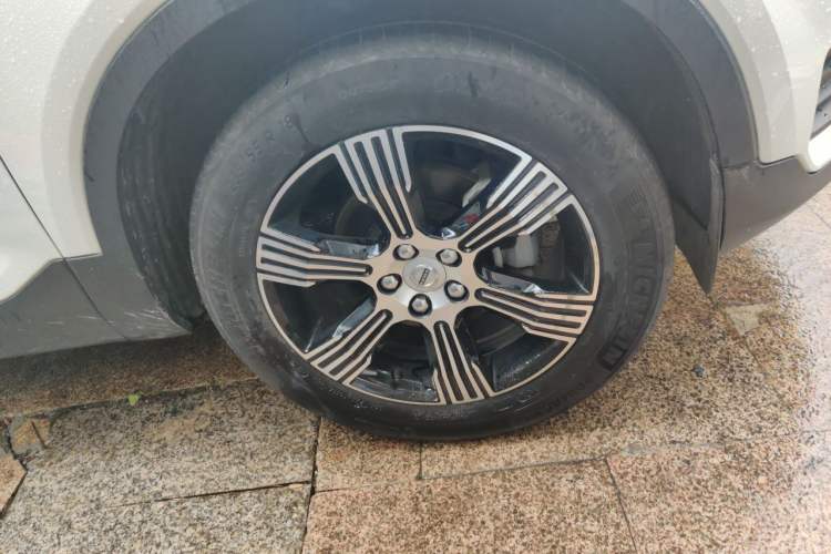 Used Volvo XC40 2020 T3 Zhiyuan Luxury Edition Right Front Wheel Hub