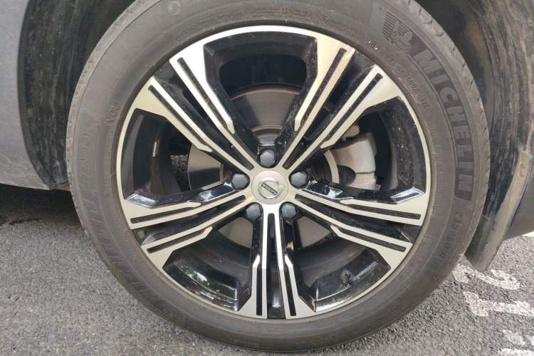 Used Volvo XC40 2020 T4 Four-Wheel Drive Smart Luxury Edition Right Front Wheel Hub