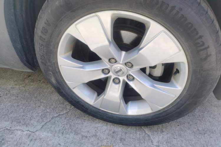 Used Volvo XC40 2020 T3 Smart & Stylish Edition Right Front Wheel Hub