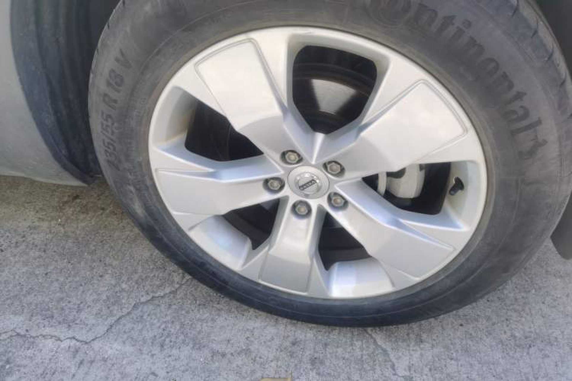 Used Volvo XC40 2020 T3 Smart & Stylish Edition Right Front Wheel Hub
