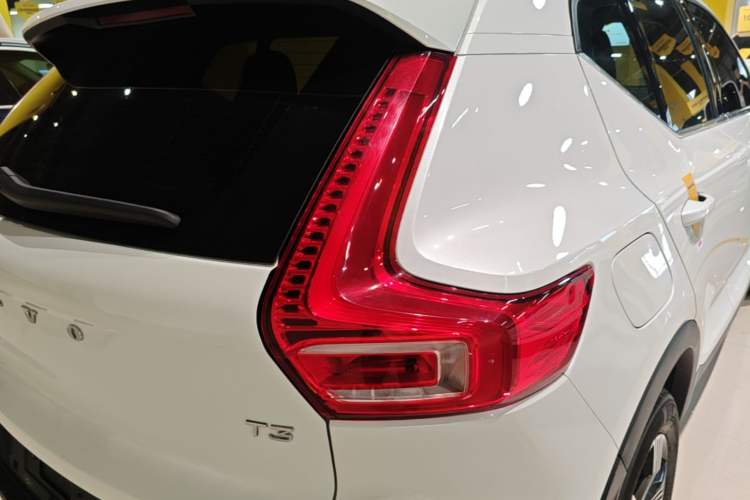 Used Volvo XC40 2020 T3 Zhiyuan Luxury Edition Right Rear Taillight