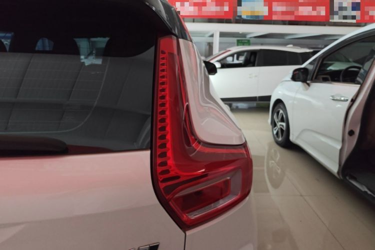 Used Volvo XC40 2020 T4 4x4 Smart Luxury Sport Edition Right Rear Taillight