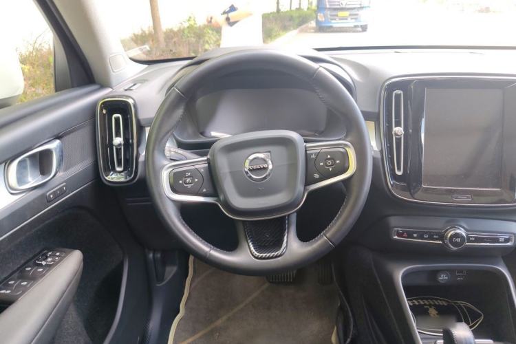 Used Volvo XC40 2020 T3 Smart & Stylish Edition Steering Wheel
