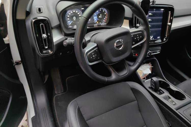 Used Volvo XC40 2020 T3 Smart & Stylish Edition Steering Wheel