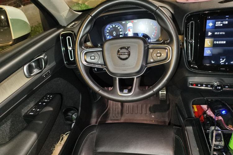 Used Volvo XC40 2020 T4 Four-Wheel Drive Smart Luxury Edition Steering Wheel