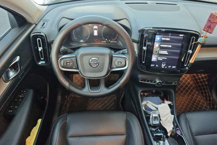 Used Volvo XC40 2020 T4 Four-Wheel Drive Smart Luxury Edition Steering Wheel
