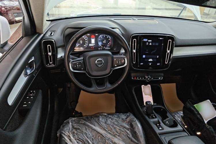 Used Volvo XC40 2020 T3 Smart & Stylish Edition Steering Wheel