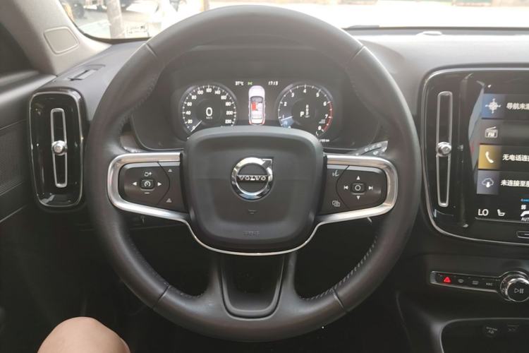 Used Volvo XC40 2020 T4 Four-Wheel Drive Smart Luxury Edition Steering Wheel