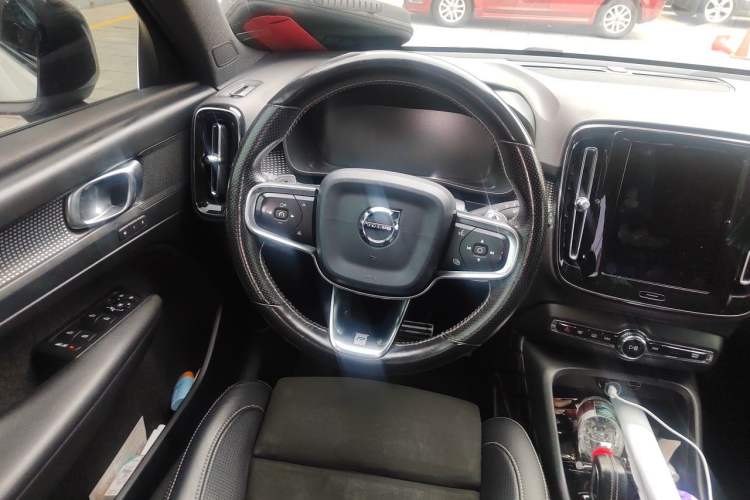Used Volvo XC40 2020 T4 Four-Wheel Drive Smart & Sporty Edition Steering Wheel