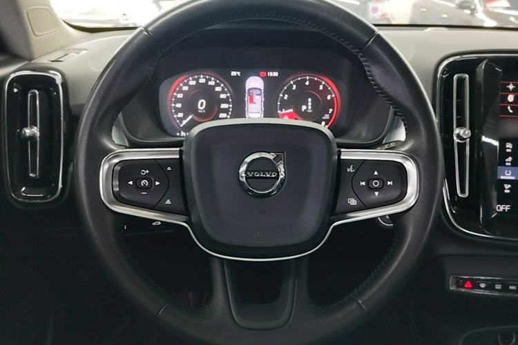 Used Volvo XC40 2020 T3 Smart & Stylish Edition Steering Wheel