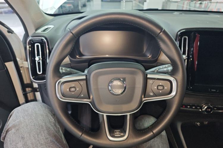 Used Volvo XC40 2020 T4 Four-Wheel Drive Smart Luxury Edition Steering Wheel