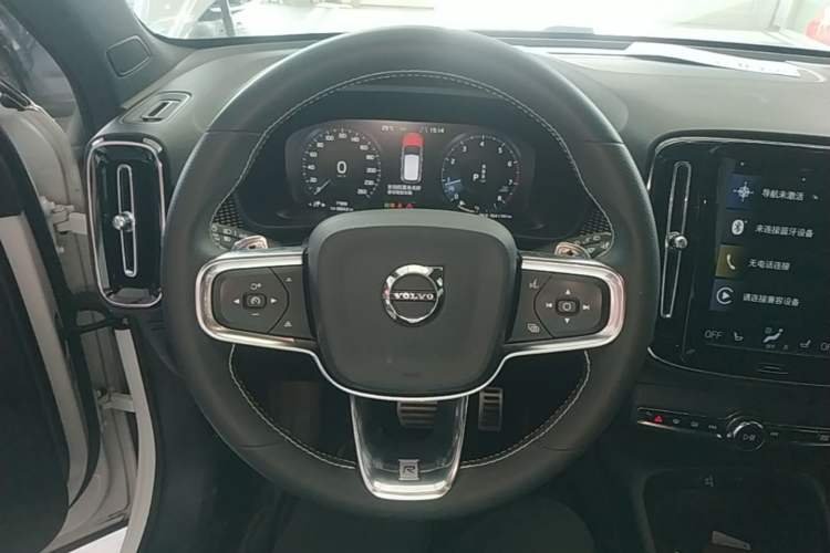 Used Volvo XC40 2020 T4 Four-Wheel Drive Smart & Sporty Edition Steering Wheel