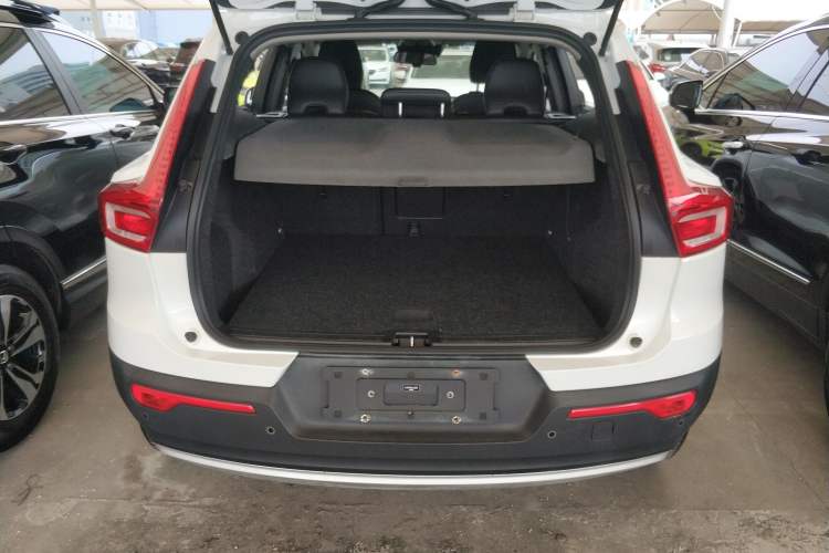 Used Volvo XC40 2020 T3 Zhiyuan Luxury Edition Trunk