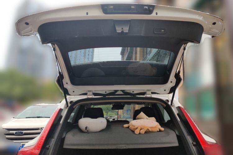 Used Volvo XC40 2020 T3 Zhiyuan Luxury Edition Trunk