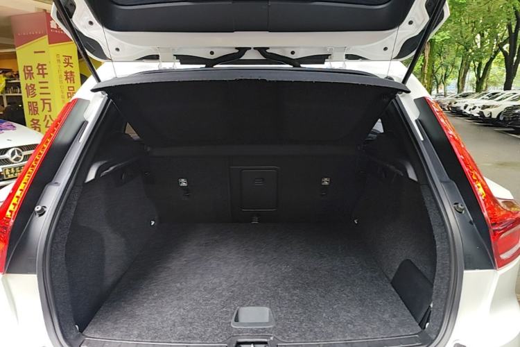 Used Volvo XC40 2020 T3 Zhiyuan Luxury Edition Trunk