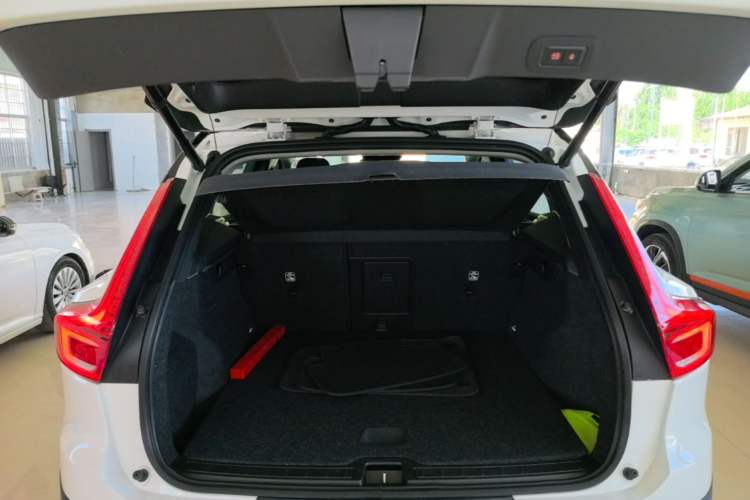 Used Volvo XC40 2020 T3 Smart & Stylish Edition Trunk