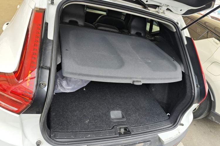 Used Volvo XC40 2020 T3 Smart & Stylish Edition Trunk