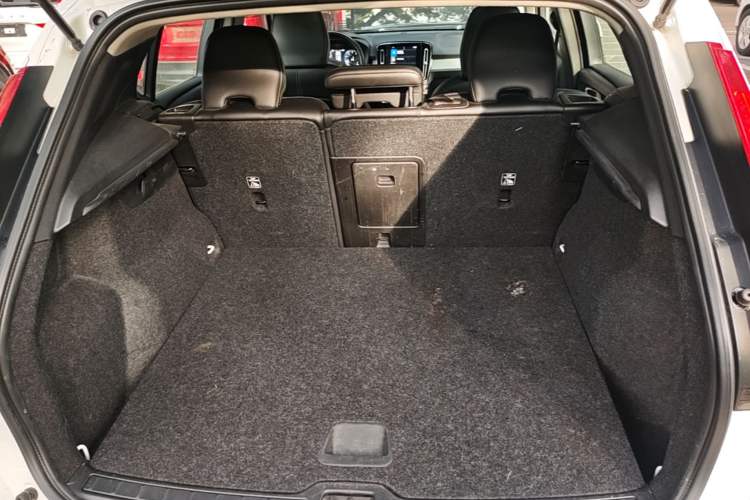 Used Volvo XC40 2020 T3 Smart & Stylish Edition Trunk