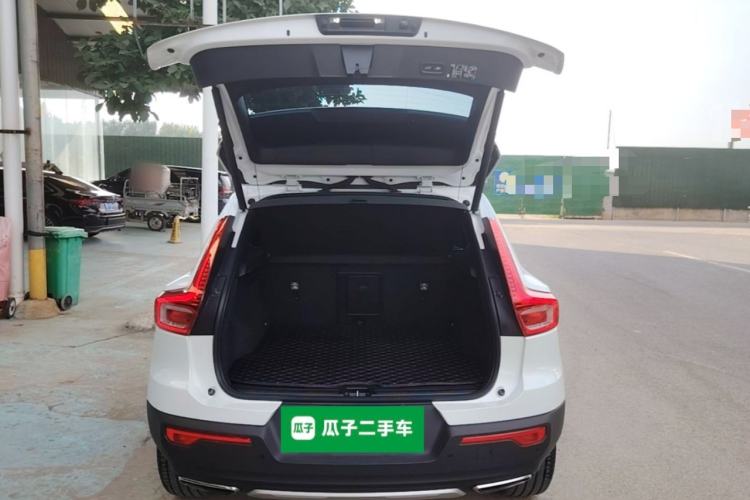 Used Volvo XC40 2020 T4 Four-Wheel Drive Smart Luxury Edition Trunk