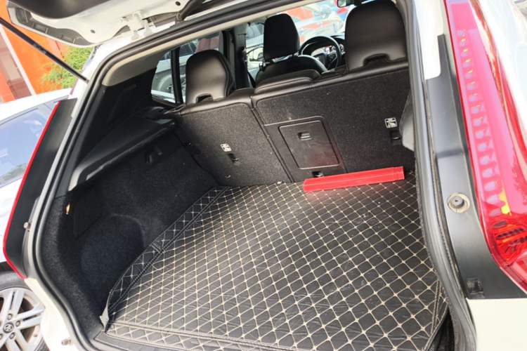 Used Volvo XC40 2020 T3 Zhiyuan Luxury Edition Trunk