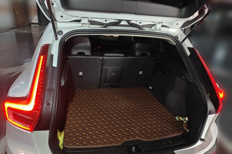 Used Volvo XC40 2020 T3 Zhiyuan Luxury Edition Trunk