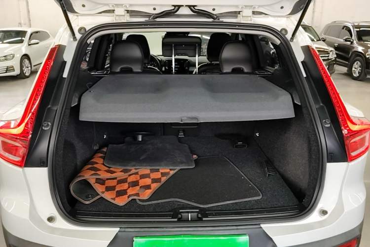 Used Volvo XC40 2020 T3 Smart & Stylish Edition Trunk