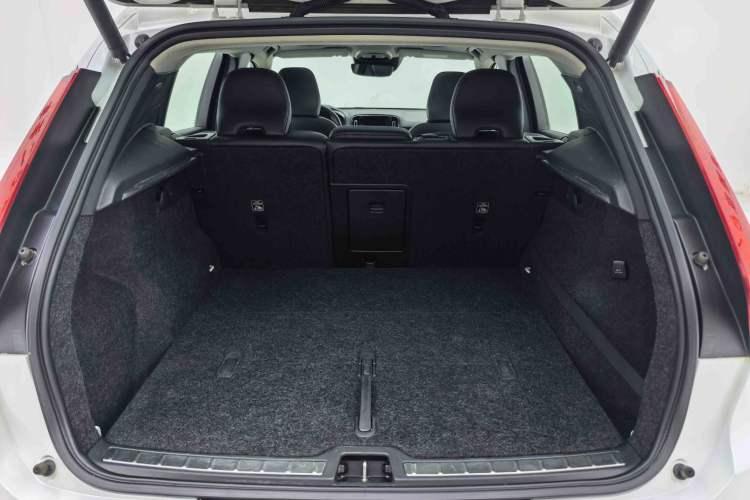 Used Volvo XC40 2020 T4 4x4 Zhiya Luxury Edition Trunk