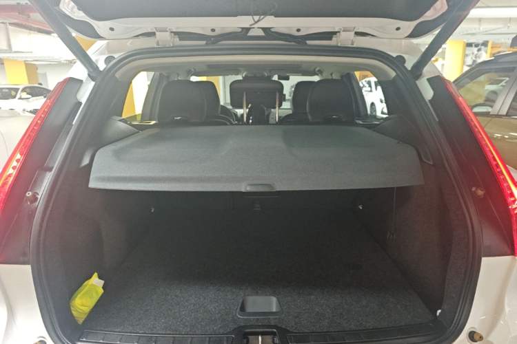Used Volvo XC40 2020 T3 Smart & Stylish Edition Trunk