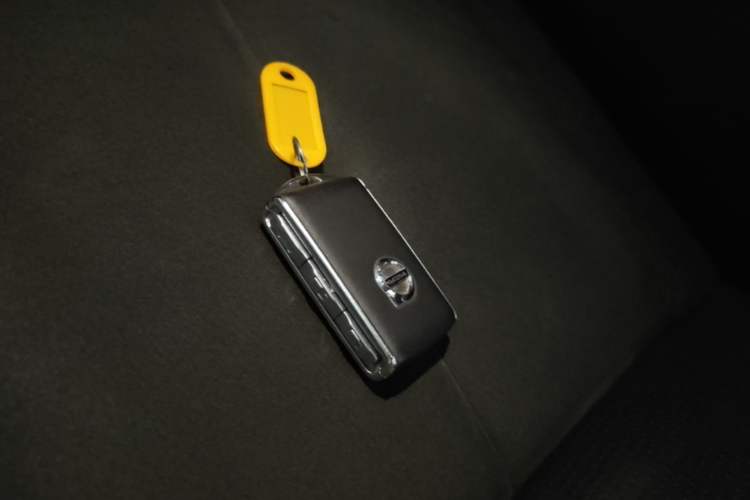 Used Volvo XC40 2020 T4 4x4 Smart Luxury Sport Edition Vehicle Key