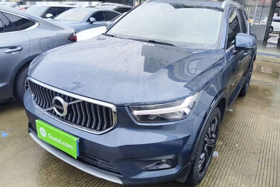 Volvo XC40 2021