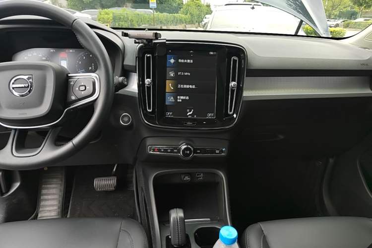 Used Volvo XC40 2021 T4 4x4 SmartDrive Fashion Edition Audio And AC Panel