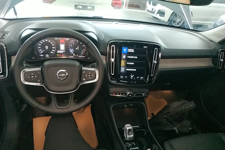 Used Volvo XC40 2021 T4 Four-Wheel Drive Smart Luxury Edition Center Console