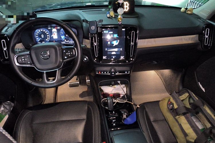 Used Volvo XC40 2021 T3 Zhiyuan Luxury Edition Center Console