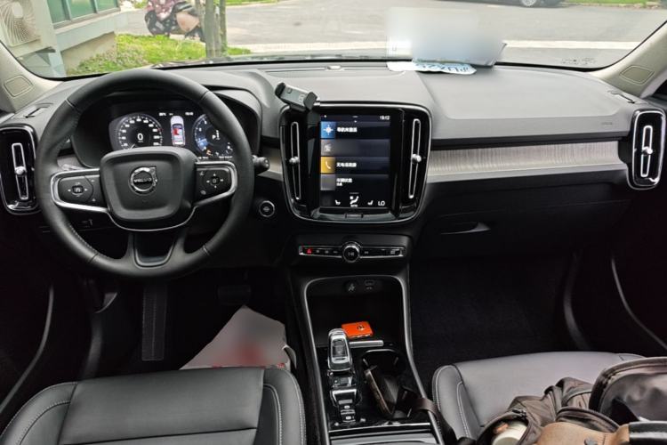Used Volvo XC40 2021 T4 Four-Wheel Drive Smart Luxury Edition Center Console