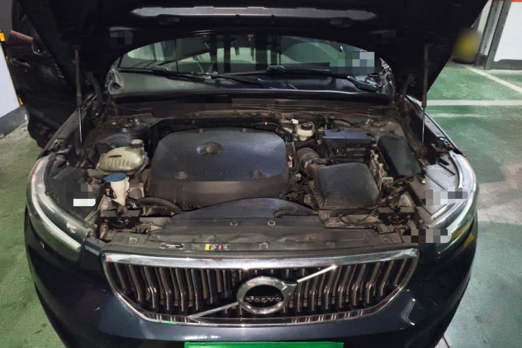 Used Volvo XC40 2021 T4 Four-Wheel Drive Smart Luxury Edition Engine Bay