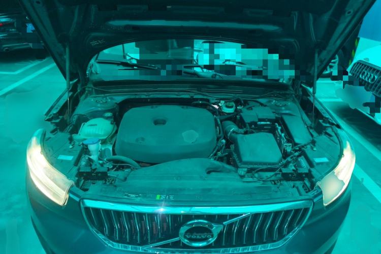 Used Volvo XC40 2021 T4 Four-Wheel Drive Smart Luxury Edition Engine Bay