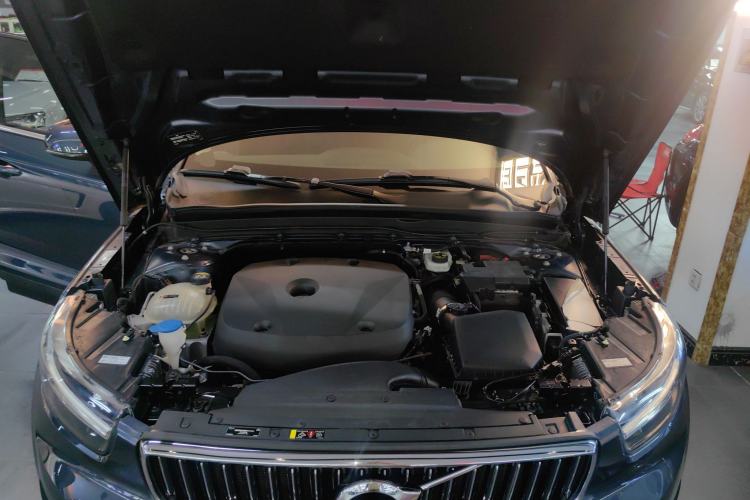 Used Volvo XC40 2021 T4 Four-Wheel Drive Smart Luxury Edition Engine Bay
